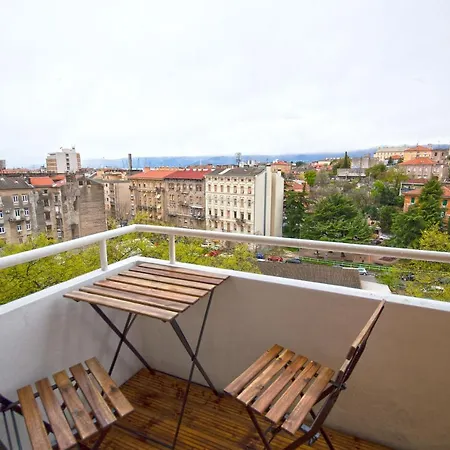 Rijeka City Rooms Pensión *