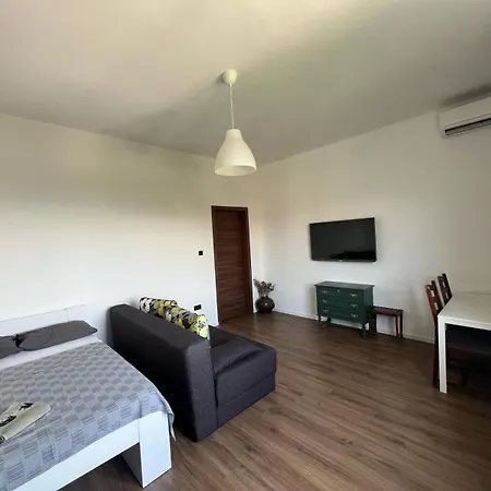 Balcony 4 Bedroom By Book-rijeka Rijeka