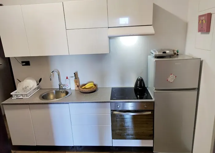 게스트하우스 Balcony 4 Bedroom By Book-rijeka 3*