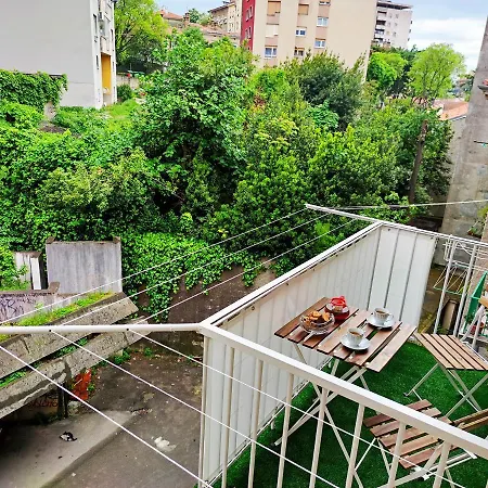 Balcony 4 Bedroom By Book-rijeka Pensión 3*