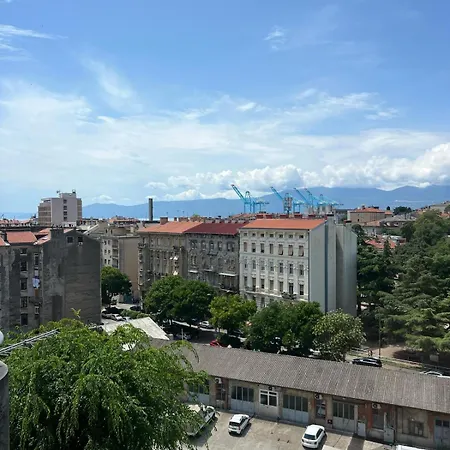 Balcony 4 Bedroom By Book-rijeka Gasthuis Rijeka