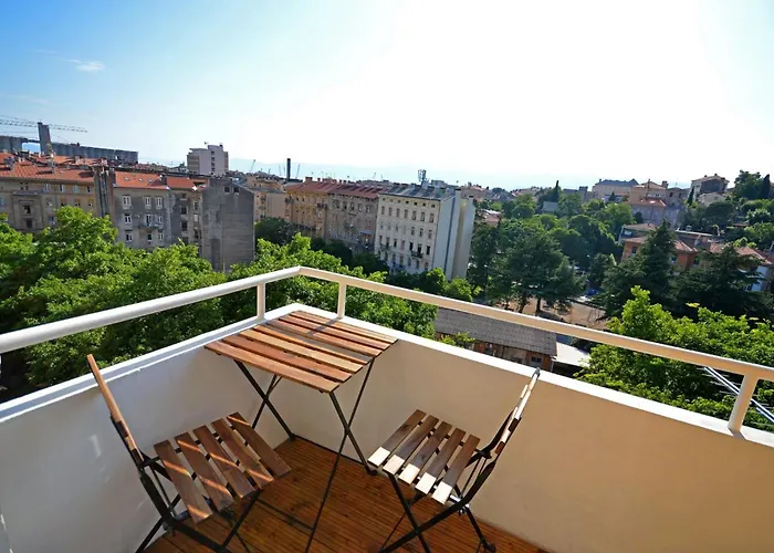 Balcony 4 Bedroom By Book-rijeka Maison d'hôtes 3*
